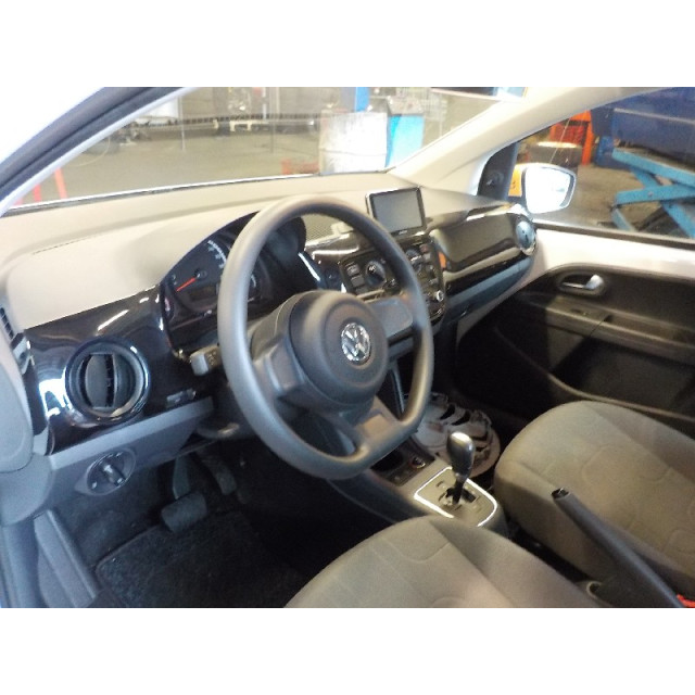Veiligheidsgordel rechts achter Volkswagen Up! (121) (2011 - heden) Hatchback 1.0 12V 60 (CHYA(Euro 6))