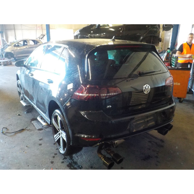 Ruitenwisserarm achterruit Volkswagen Golf VII (AUA) (2013 - 2020) Hatchback 2.0 R-line 4Motion 16V (CJXC)