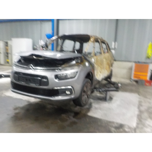 Radiateur Citroën C4 Grand Picasso (3A) (2014 - 2018) MPV 1.2 12V PureTech 130 (EB2DTS(HNY))