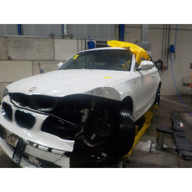 Veerpoot links voor BMW 1 serie (E81) (2008 - 2011) Hatchback 3-drs 116i 2.0 16V (N43-B20A)