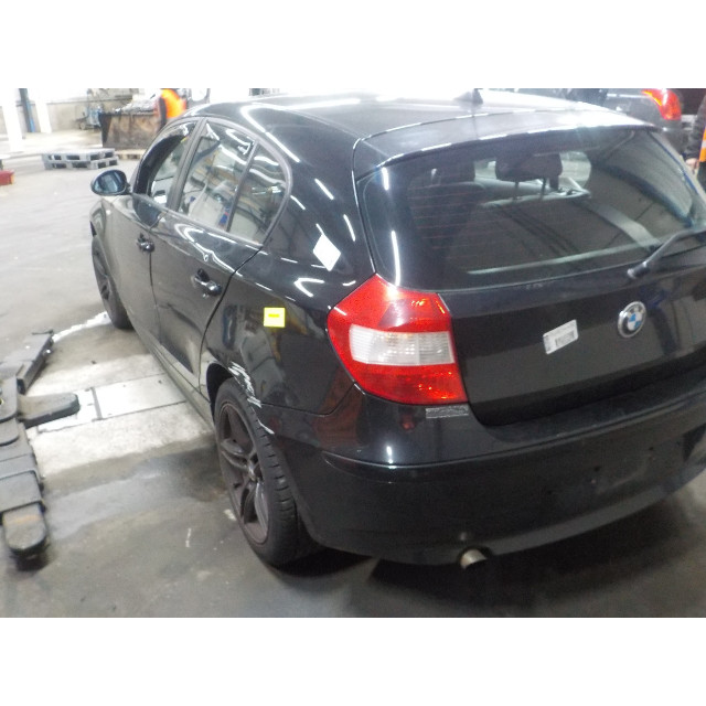 Veiligheidsgordel links voor BMW 1 serie (E87/87N) (2004 - 2011) Hatchback 5-drs 116i 1.6 16V (N45-B16A)