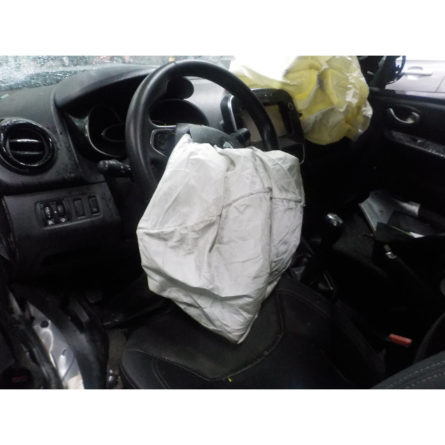 Navigatiesysteem Renault Clio IV (5R) (2012 - heden) Hatchback 5-drs 0.9 Energy TCE 90 12V (H4B-408(H4B-B4))