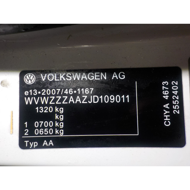 Veiligheidsgordel links achter Volkswagen Up! (121) (2011 - 2020) Hatchback 1.0 12V 60 (CHYA)