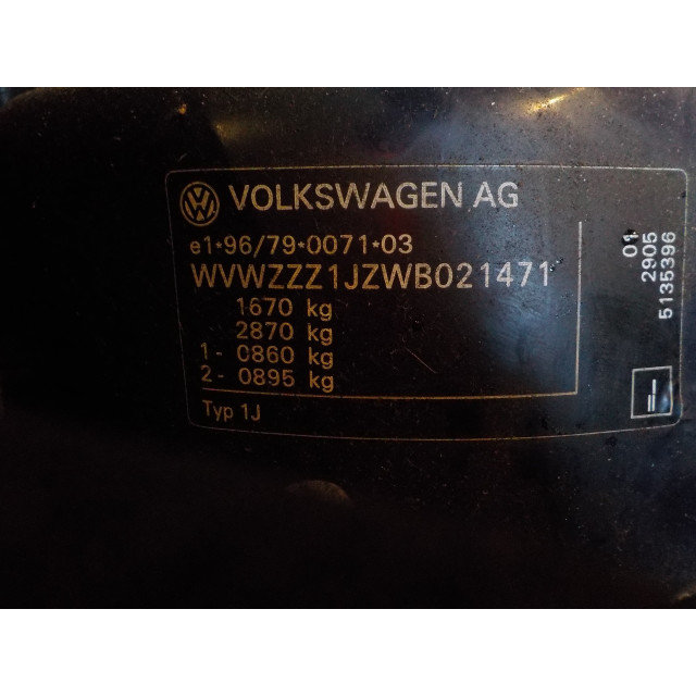 Stuurbekrachtiging pomp motor Volkswagen Golf IV (1J1) (1997 - 2004) Hatchback 1.6 (AKL)