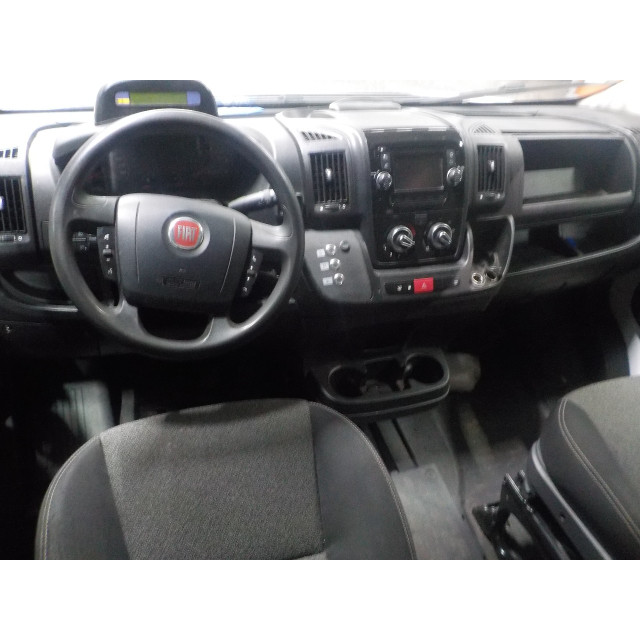 Radio Fiat Ducato (250) (2006 - 2010) Ch.Cab/Pick-up 2.3 D 120 Multijet (F1AE0481D)