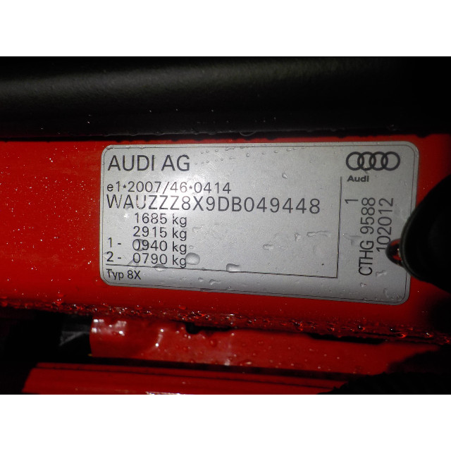 Schokbreker links achter Audi A1 Sportback (8XA/8XF) (2011 - 2015) Hatchback 5-drs 1.4 TFSI 16V 185 (CTHG(Euro 5))
