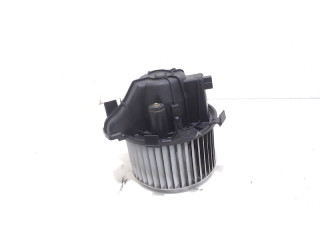 Kachel ventilator motor Fiat Stilo (192A/B) (2001 - 2006) Hatchback 1.6 16V (182.B.6000(Euro 3))