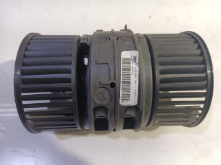 Kachel ventilator motor Opel Vivaro (2016 - 2019) Van 1.6 CDTi BiTurbo 125 (R9M-452(R9M-D4))
